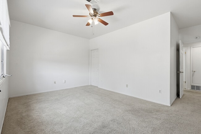 Building Photo - 4501 Regency Dr