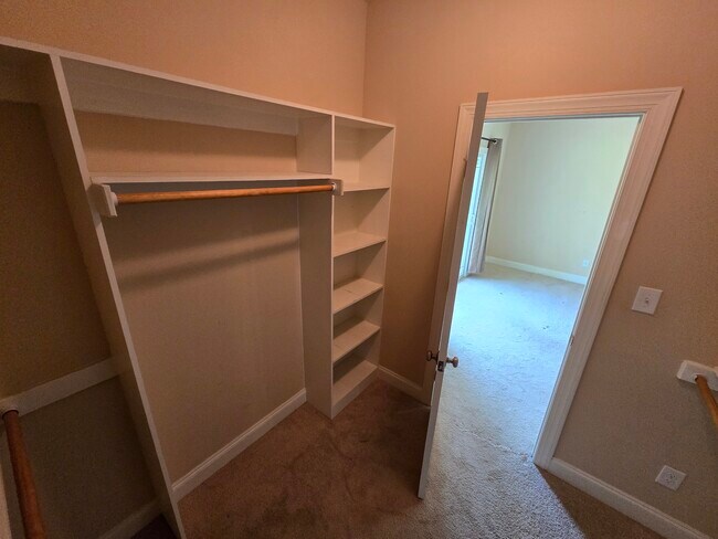 Building Photo - 47 Kentucky Derby Ln
