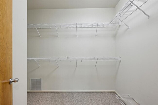 Building Photo - 1294 Fernwood Cir NE