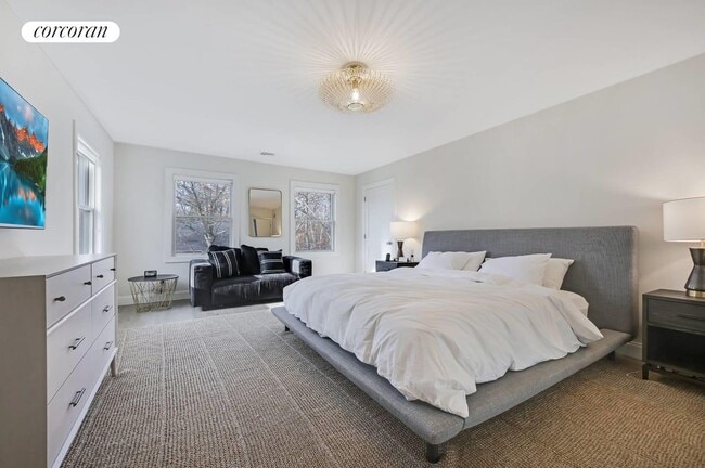 Building Photo - 38 Lincoln St