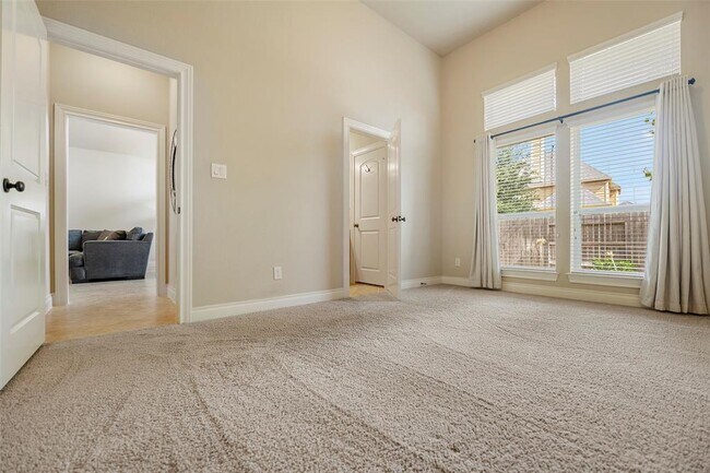 Building Photo - 27930 Colonial Point Dr