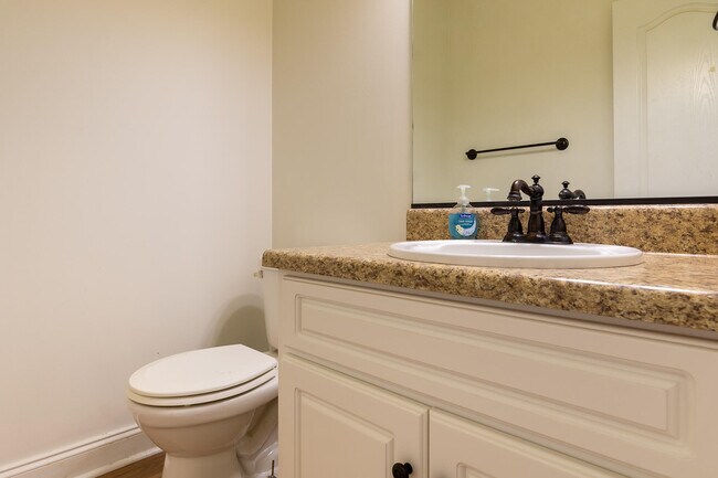 Building Photo - 2053 Dundee Way