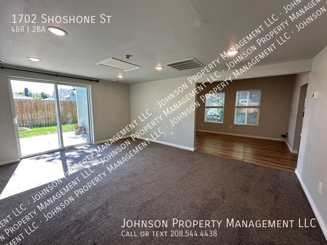 Building Photo - 1702 Shoshone St