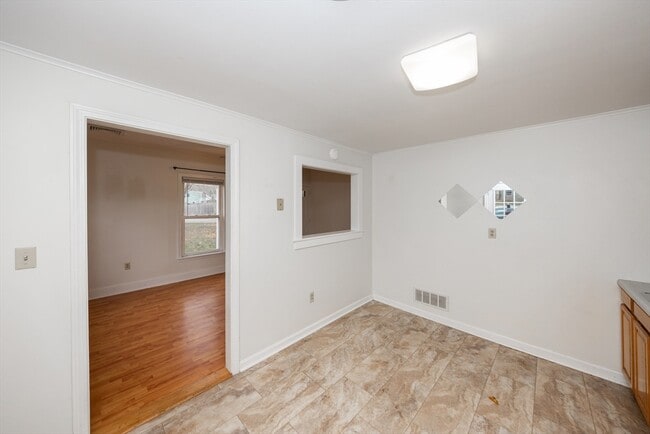 Building Photo - 92 Milk St