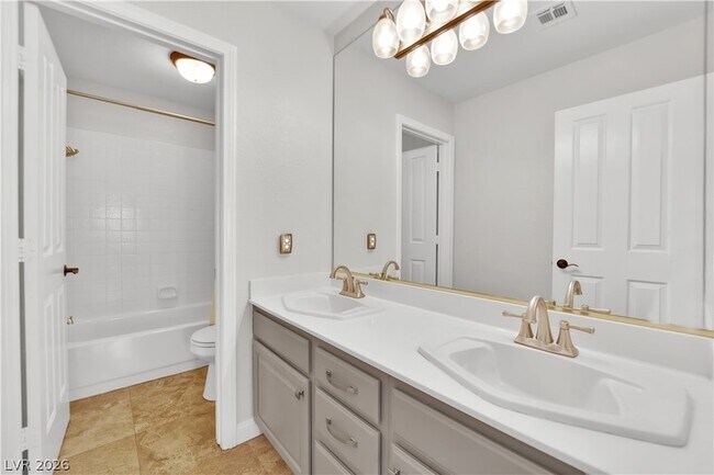 Building Photo - 8112 Tropic Isle Cir