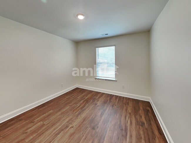 Building Photo - 7309 Garrett Ct
