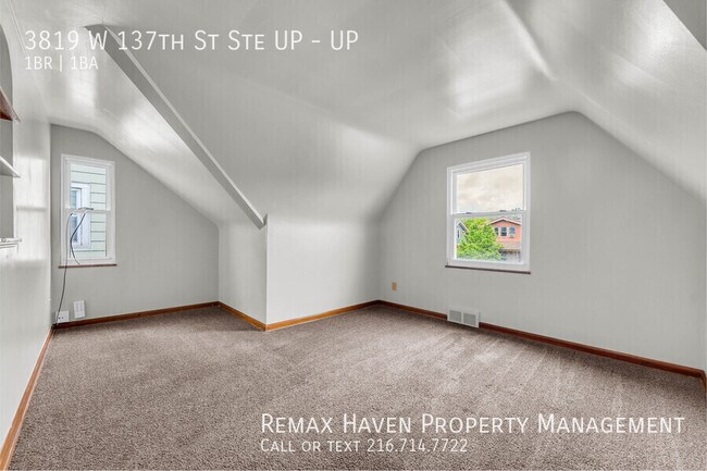 Building Photo - 3819 W 137th St