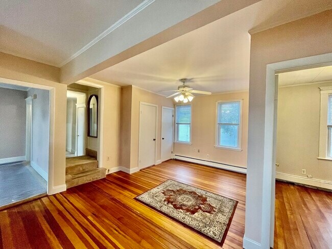 Building Photo - 17 Woodward St