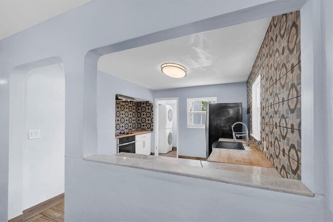 Building Photo - 1101 28th St N