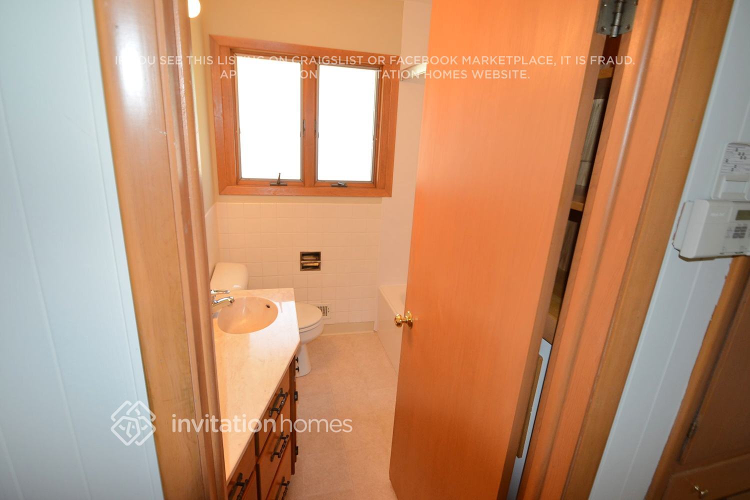 Building Photo - 8532 Thomas Ave S