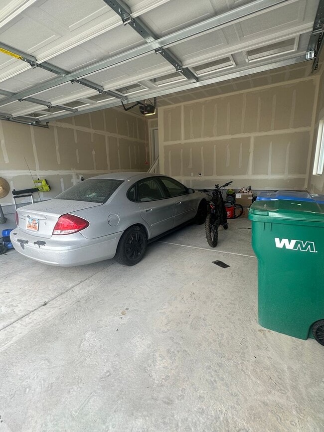 Building Photo - Absolutely STUNNING Home in Lehi!!!