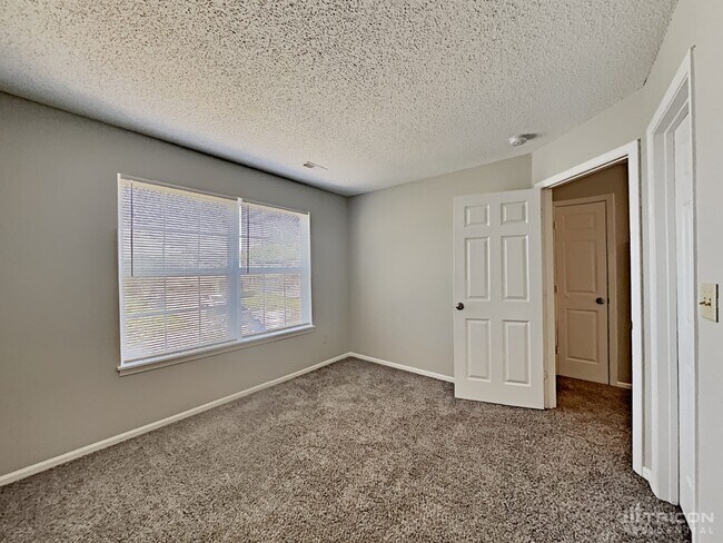 Building Photo - 7103 Pluto Drive Indianapolis IN