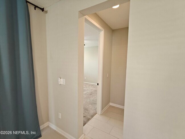 Building Photo - 1876 Amberly Dr