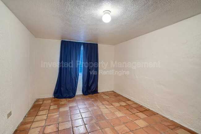 Building Photo - 2501 York St