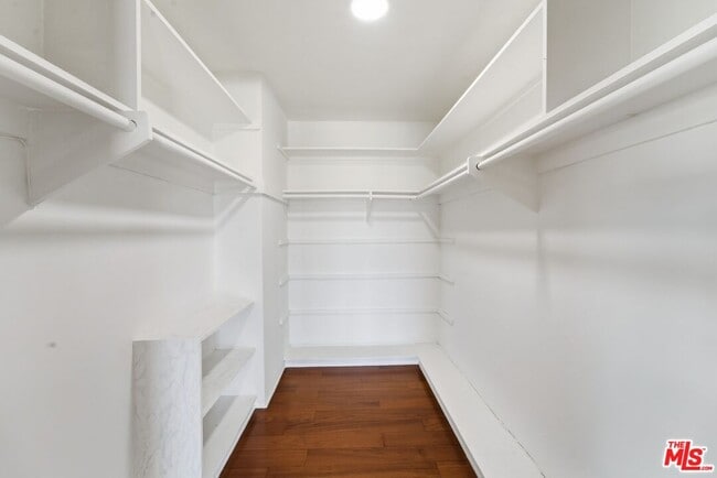 Building Photo - 3329 Dona Rosa Dr