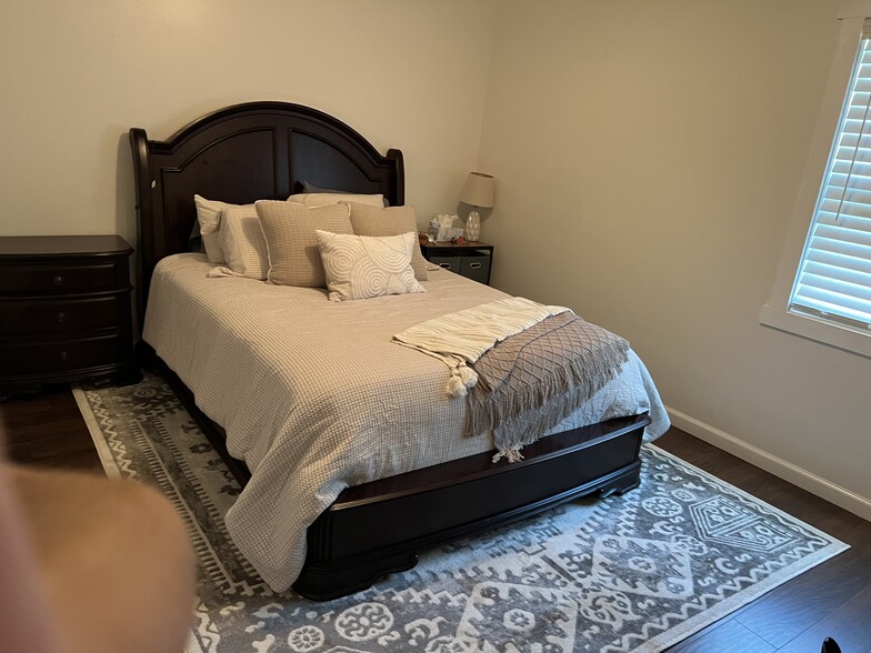 Building Photo - 140 Torpedo Rd