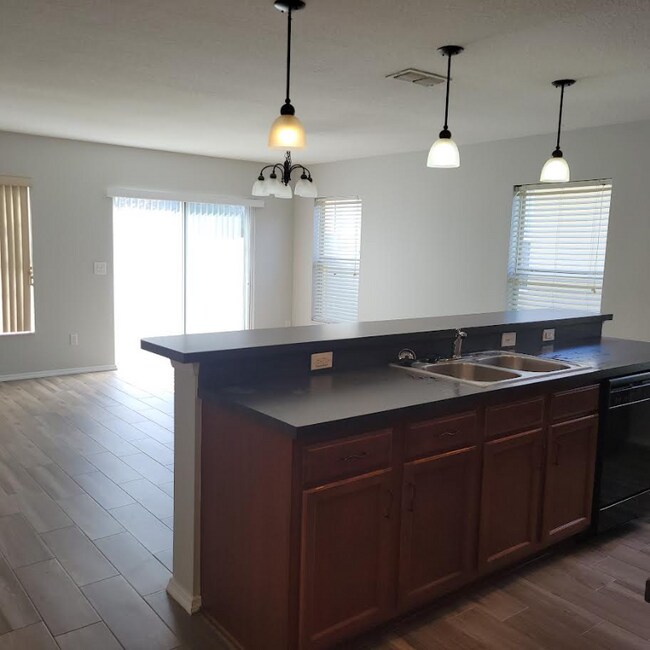 Building Photo - 5057 Gandross Ln