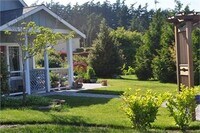 Building Photo - Location! Location! Your fully furnished Cairn Cottage is located in Coupeville! $200 MOVE IN CRE...