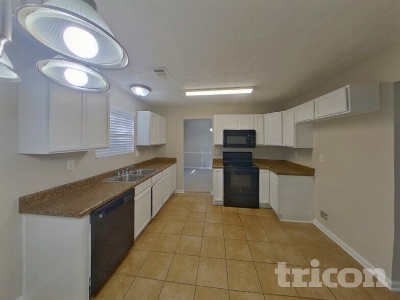 Building Photo - 7447 Edenberry Way