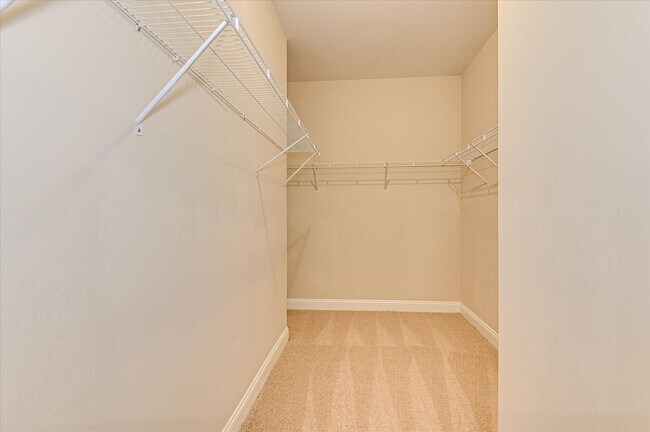 Building Photo - 406 Saterlee Ct