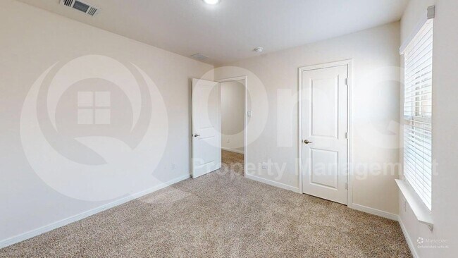 Building Photo - 1400 Colonial Bluff Ln