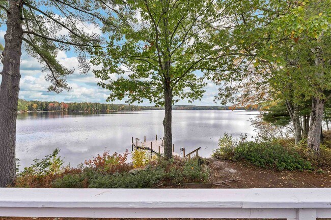 Building Photo - 29 Mirror Lake Dr