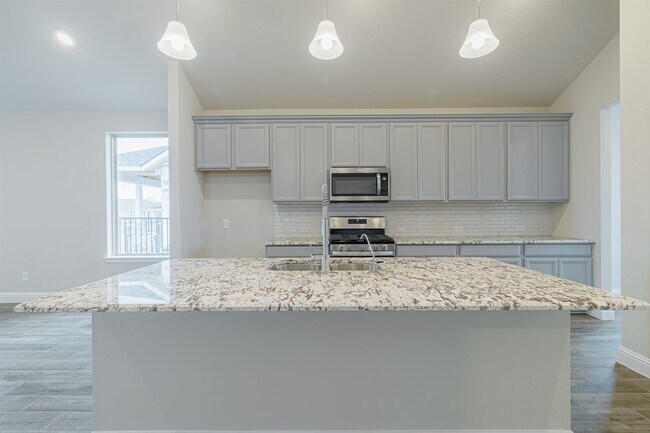 Building Photo - 12611 White Pelican Ct