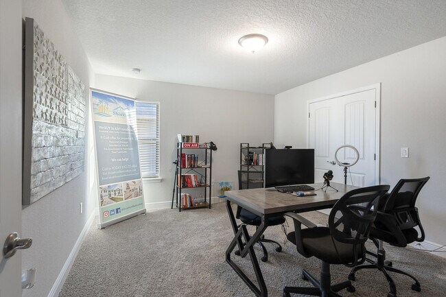 Building Photo - 113 Ridgeway Cir