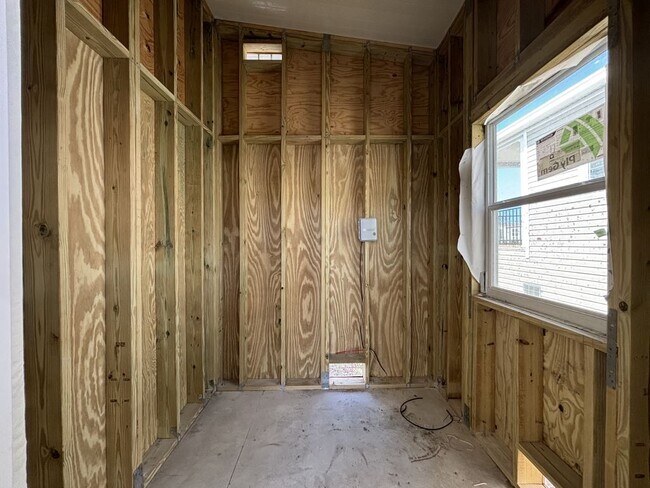 Building Photo - 5641 Blue Harbor Dr