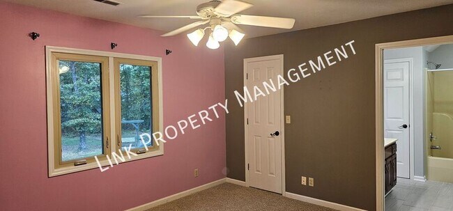 Building Photo - 7701 Elizabeth Way Dr