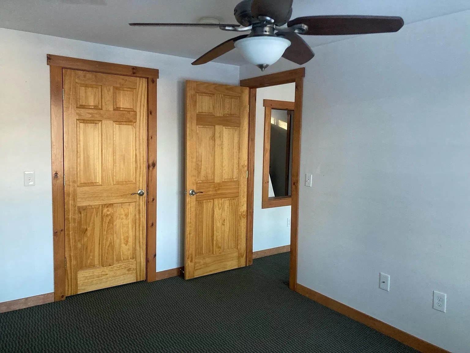 Building Photo - 612 Sylvan Park Rd