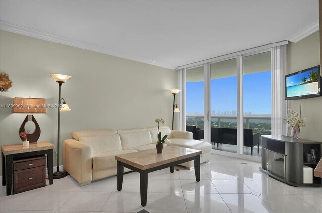 Building Photo - 4779 Collins Ave