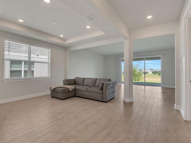 Building Photo - 4532 Gliding Wave St