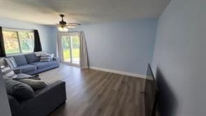 Building Photo - 2209 SE East Dunbrooke Cir