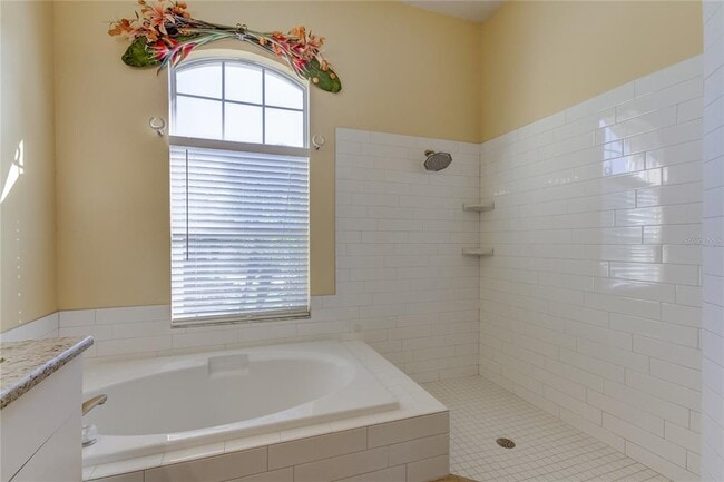 Building Photo - 3773 Pendlebury Dr