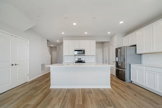 Building Photo - 7331 Shroyer Wy