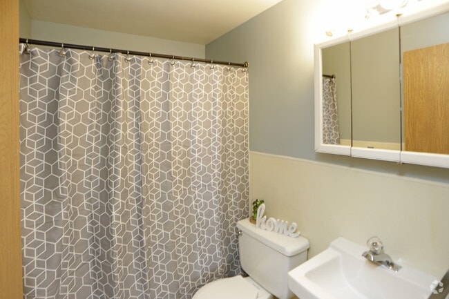 2BR, 1BA - 775 SF - Alliance North Fargo