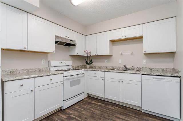 Building Photo - 9808 Valley Meadow Pl