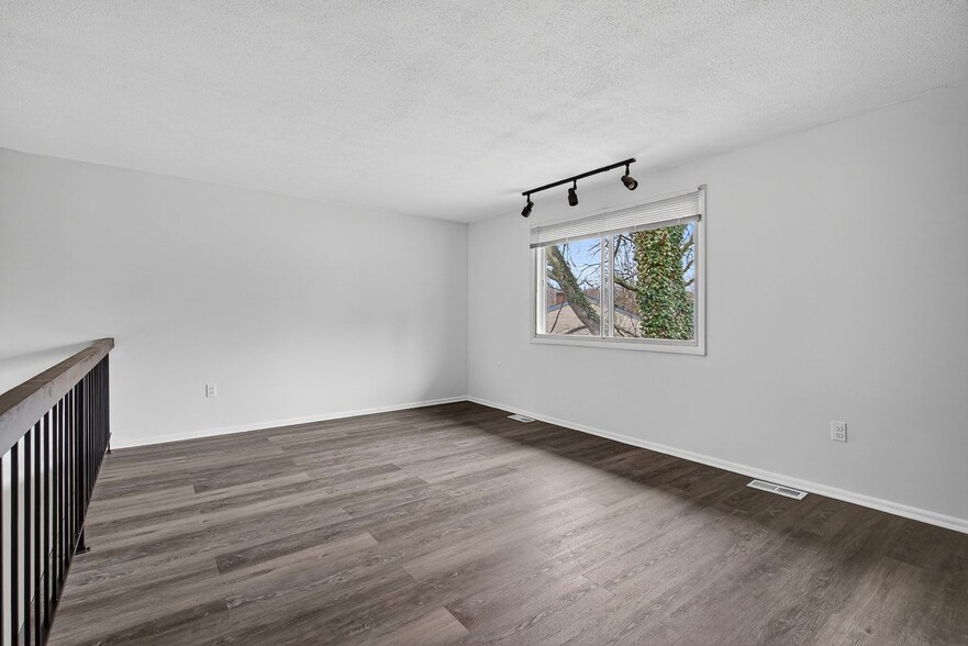 Building Photo - 8801 Monmouth Dr