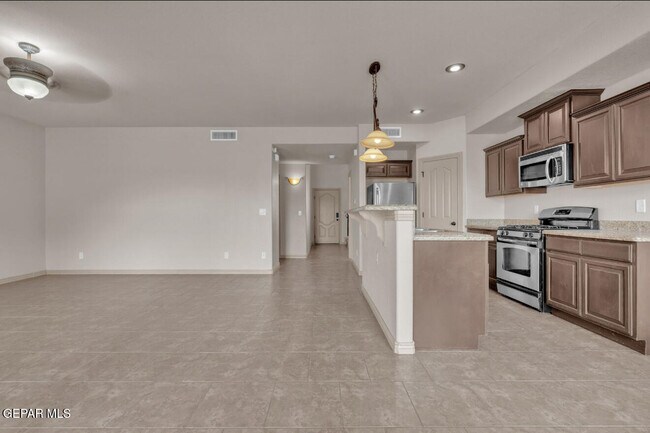 Building Photo - 11714 Dos Palmas Dr
