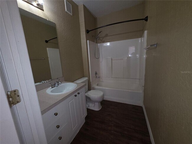 Building Photo - 824 Grand Regency Pointe