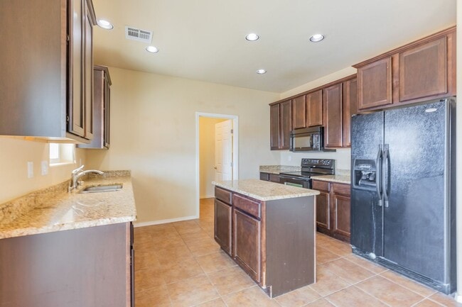 Building Photo - Beautiful Two Story House