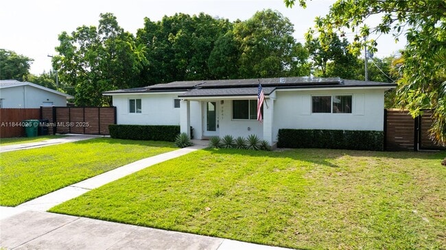 Building Photo - 9841 Dominican Dr