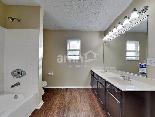 Building Photo - 7207 Rachaels Run