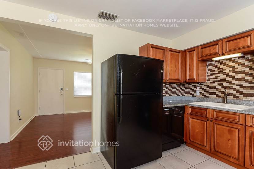 Building Photo - 2901 34th Ave N