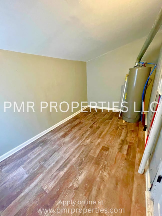 Building Photo - 1 Bed / 1 Bath Studio