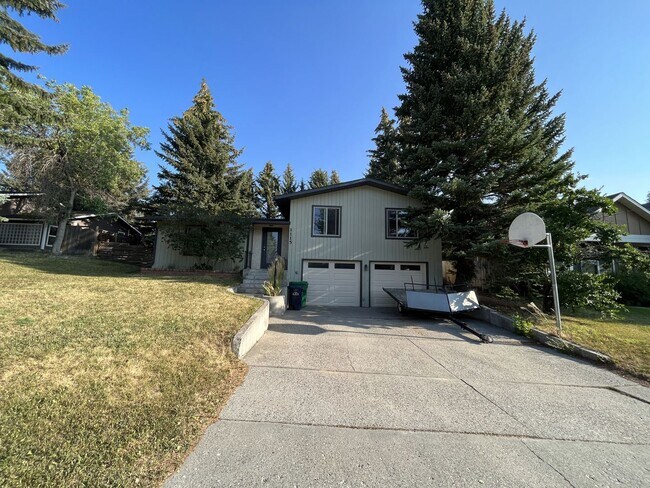 Building Photo - Fully Furnished Home for Lease Near Hospit...
