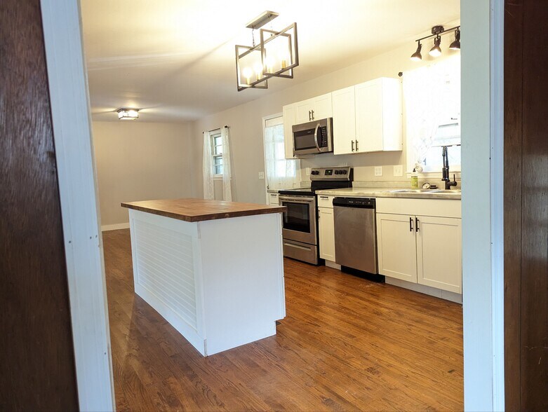Building Photo - 114 McFarlin Rd