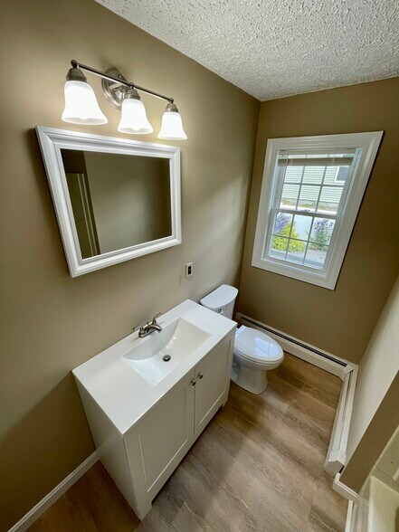 Building Photo - 6 Madeline St