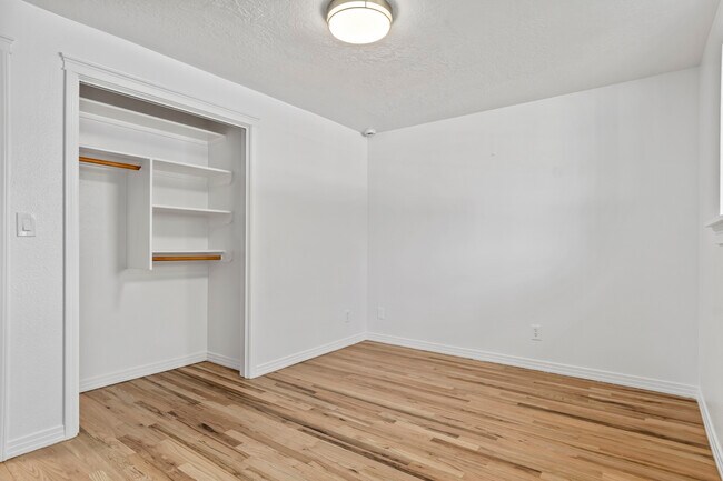 Building Photo - 1107 Beechwood Dr